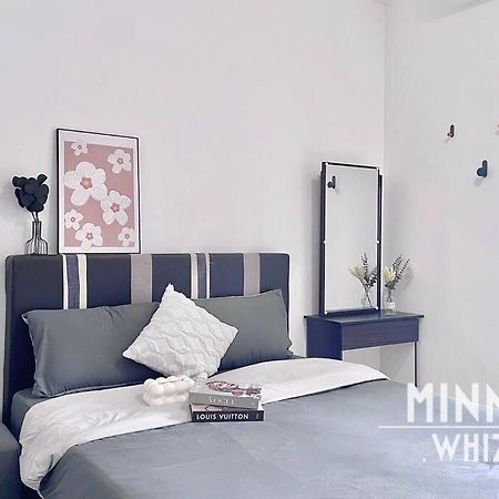 Netizen Near Mrt Couple Balcony Suite #31 Kampong Bukit Dukong Exterior photo